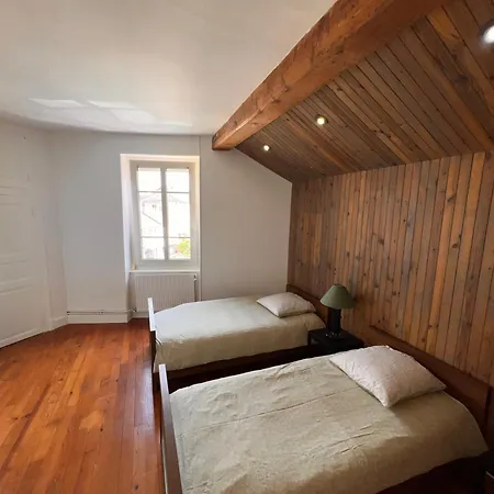Centre-ville Tres Spacieux Avec 4 Appartement La Tour-du-Pin