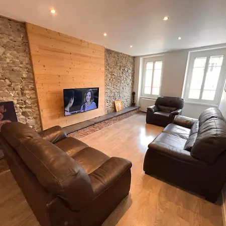 Centre-ville Tres Spacieux Avec 4 Appartement